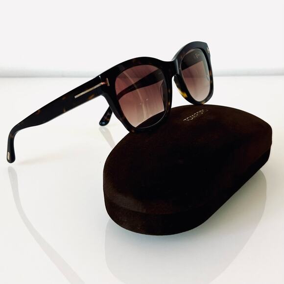 New, Tom Ford sunglasses Lauren-02 TF614 52F Sunglasses Authentic - Picture 2 of 10